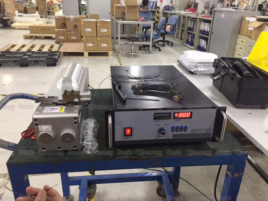 Złącze lutownicze Ultradźwiękowa maszyna do łączenia drutów przez 20 Khz 4000 w Najnowsza technologia ultradźwiękowa